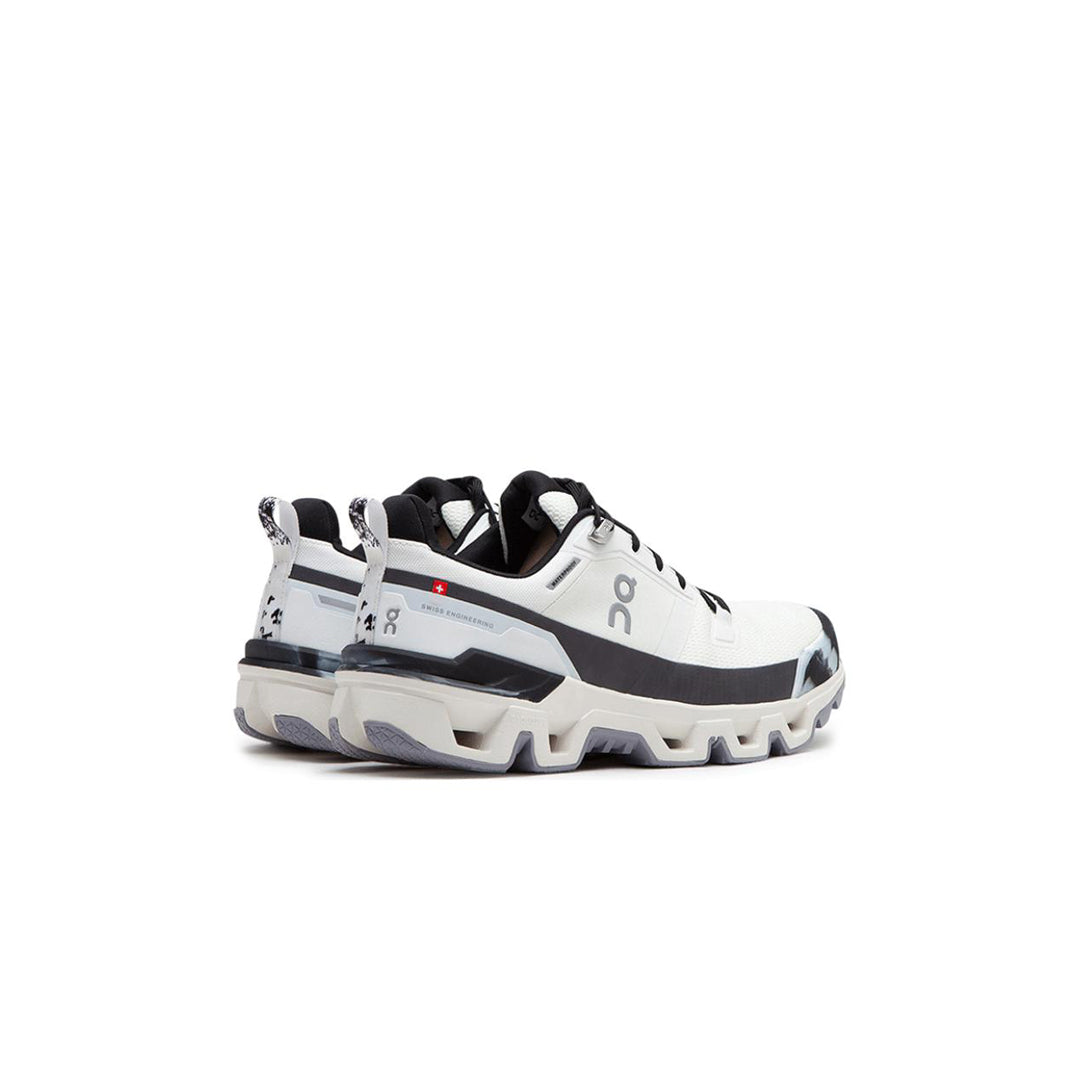 On Running Cloudwander Waterproof Ivory Black