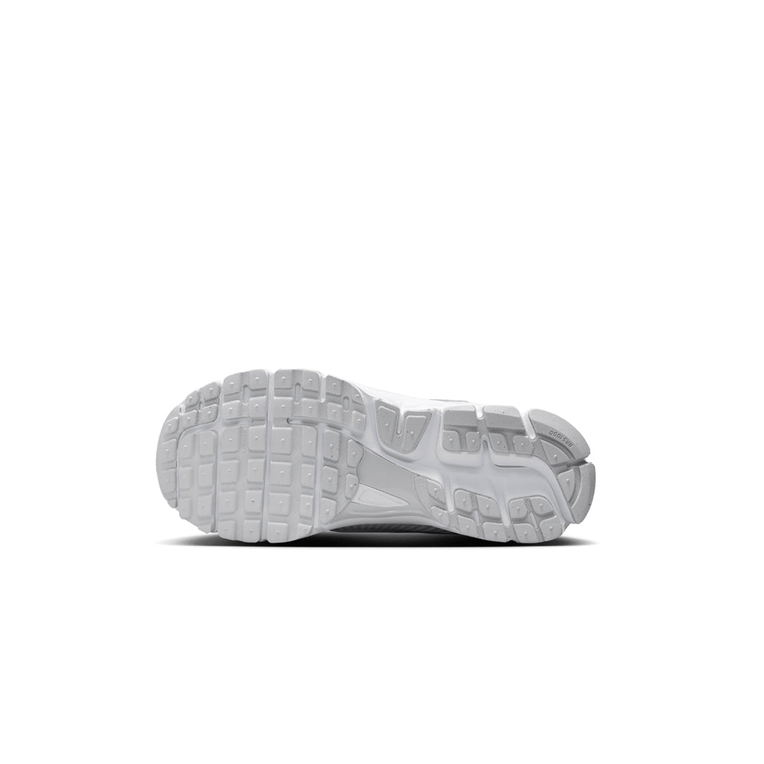 Nike Zoom Vomero 5 Chrome Toe