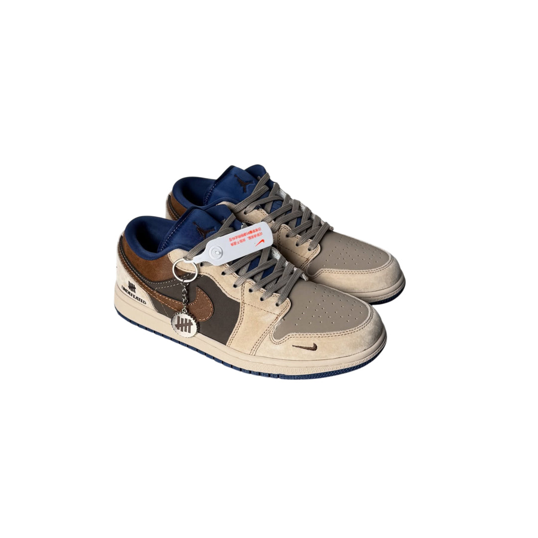 Nike Dunk Low Undefeated